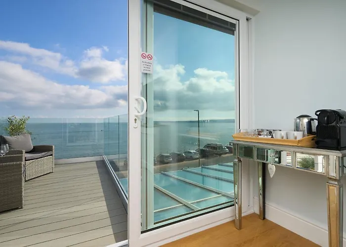 Channel View Boutique Hotel - Adults Only